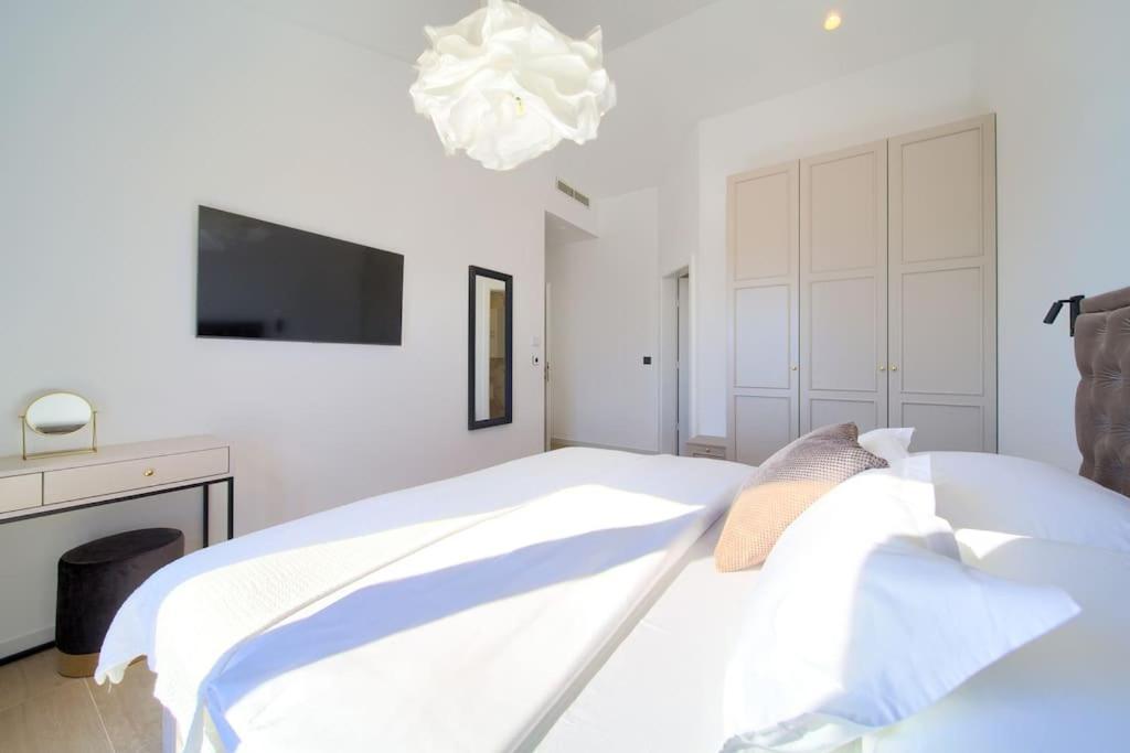 Luxury Villa Harmony With Heated Pool And Seaview Vrh  المظهر الخارجي الصورة