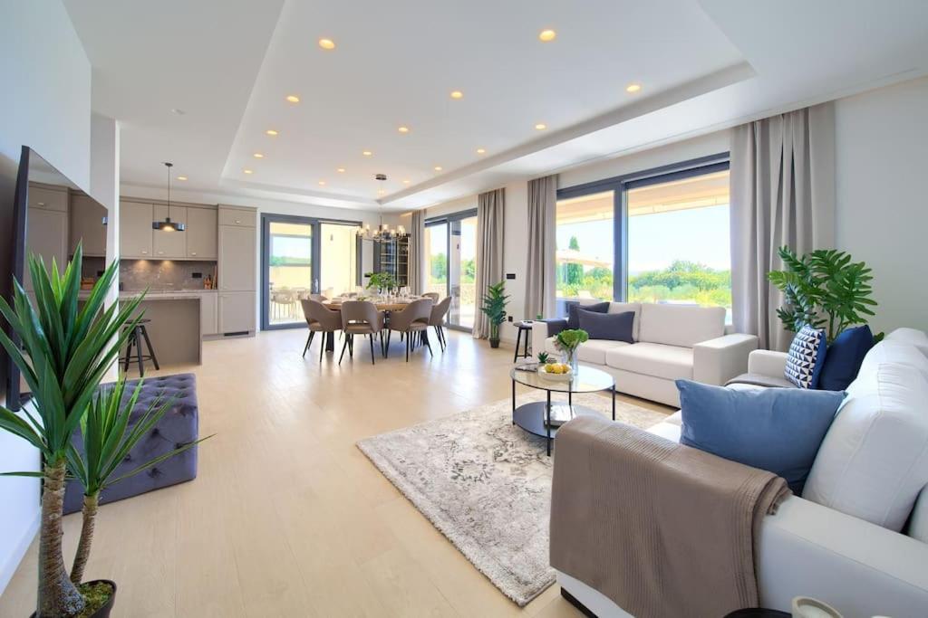 Luxury Villa Harmony With Heated Pool And Seaview Vrh  المظهر الخارجي الصورة